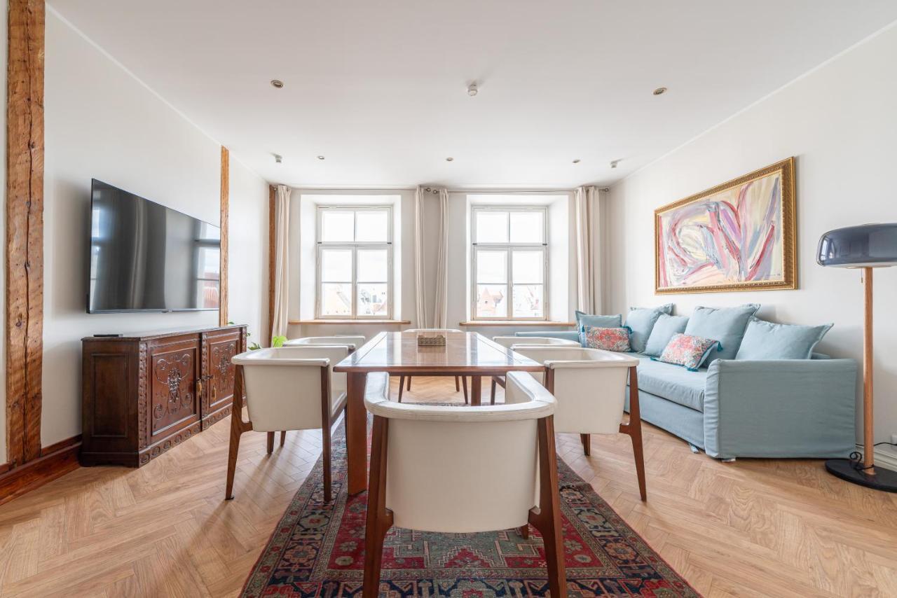 Old Town - Boutique Hall Square Apartment *
